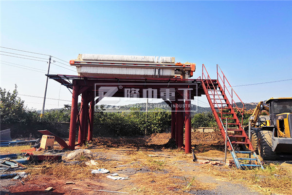 .廂式壓濾機設(shè)備的污泥是否壓干如何判斷？